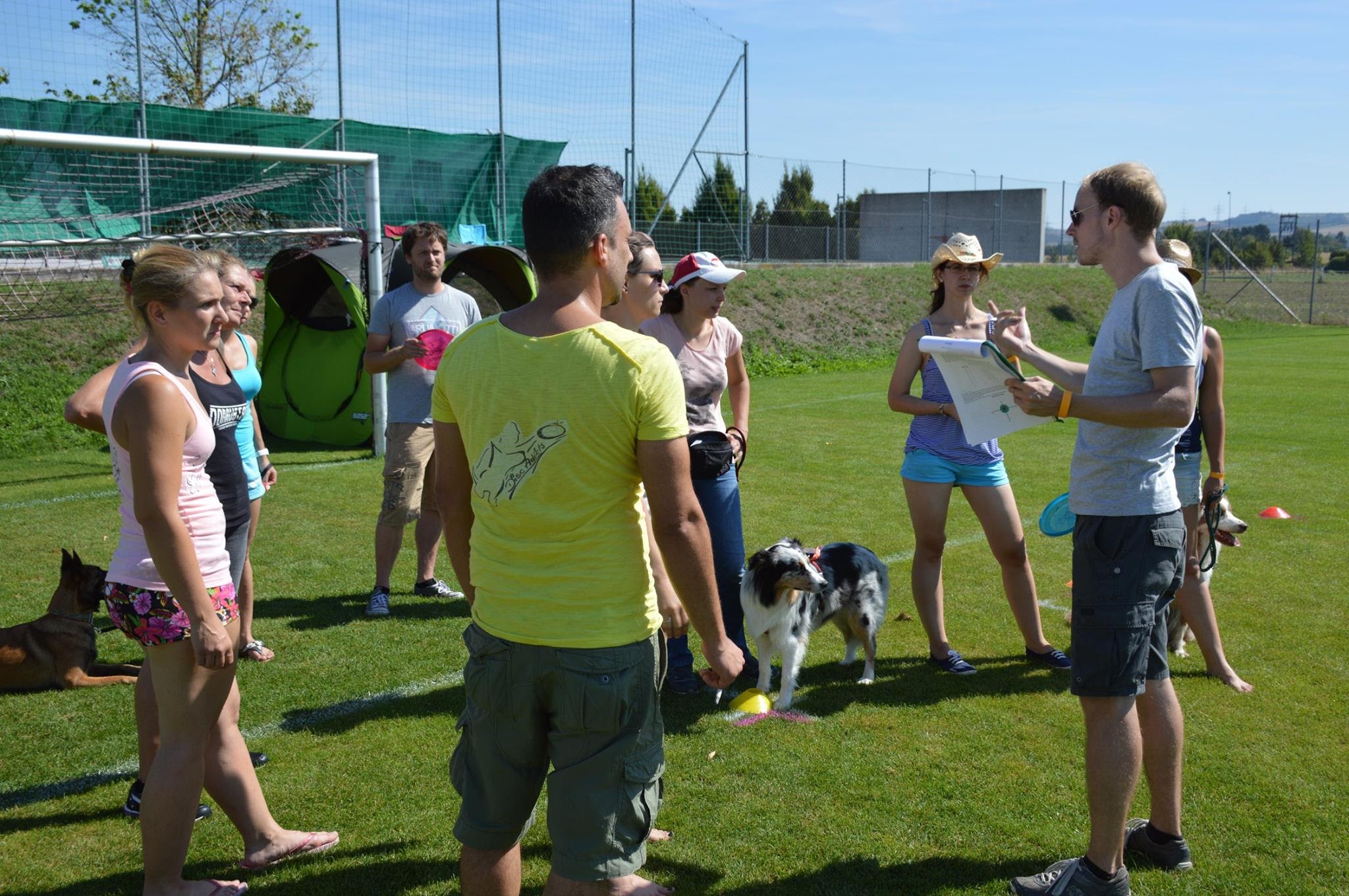 Ergebnisse und Fotos vom Dogfrisbee Fun Turnier am 1. Hundetag Korneuburg 2015